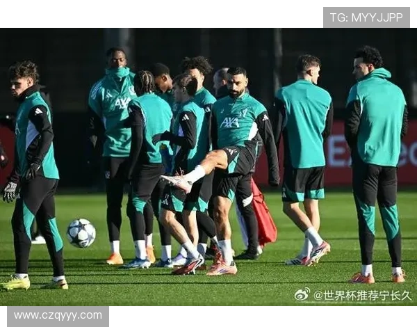 埃因霍温主帅严守纪律德斯特因迟到无缘欧冠首发阵容